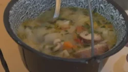 Nevet a falu, mulat a nép, hisz a györöki szüret mindig oly szép