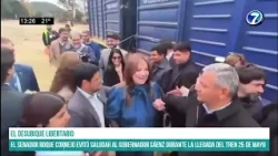 El senador Roque Cornejo evitó saludar al gobernador Sáenz durante la llegada del Tren 25 de Mayo