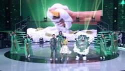 Serunya Nyanyi Jingle Sunlight Busa Tumpeh-Tumpeh di Panggung D'Academy 8 Indosiar