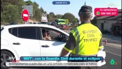 Más Vale Tarde acompaña a la Guardia Civil de Tráfico durante el eclipse solar - Más Vale Tarde