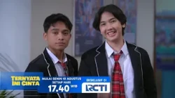 Behind the excitement of high school, there are wounds that change their lives. IT TURNS OUT THIS...