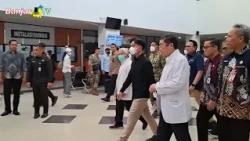 WAKIL PRESIDEN RI TINJAU PASIEN ISPA DI RUMAH SAKIT IDAMAN BANJARBARU