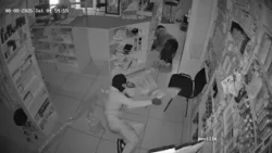 10 AGO 2026 Millonario robo afecta a farmacia Pharma Puerto en San Antonio