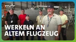 Rentner schrauben an historischer MiG-21 | MDR um 4 | MDR