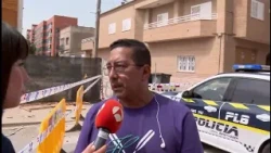 Darwin, the guardian angel of Benetússer, returned to the building to warn more neighbors