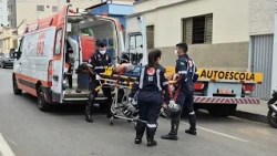 Two people injured in accident in downtown Patos de Minas