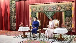 Peng Liyuan Visits the National Historical Museum of the Kyrgyz Republic