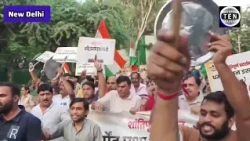 Unique protest by students at Delhi University | Expressing dissent by banging plates | Jantar Ma...