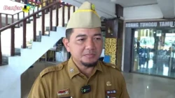 PEMKOT BANJARMASIN CANANGKAN GERAKAN BAGI BENDERA MERAH PUTIH SAMBUT HUT KE-81 RI