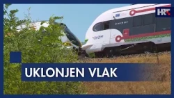 Kod Škrinjare uklonjen putnički vlak