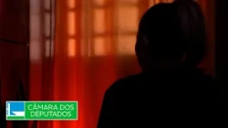 Parents discuss misogyny and the challenges of raising boys in the digital age - 10/02/2026