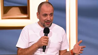 Symptoms of Getting Old - Tomek Nowaczyk - Stand-Up | Gwiazdy Kabaretu