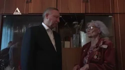 As part of their visit, Vladimir Delba and Alexander Beglov visited a siege survivor living in Su...
