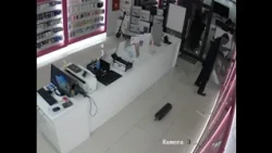 Opljačkana poslovnica IQ Mobile u Širokom Brijegu