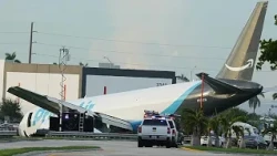 Al menos 5 muertos al salirse de pista un avión de Amazon en Miami