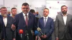 TLAČOVKA PODPIS ZMLÚV MAS