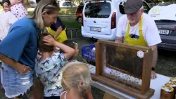 LOVOSICE: Barevné letní úterý tentokrát žluté a se včelaři