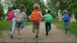Koliko su teški dječji ruksaci? Teret škole ne bi trebao biti na leđima