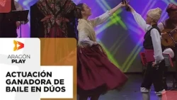 Ganadores dúo en la categoría juvenil durante el IV Certamen de Jota La Dolores