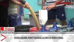 Drought hits: Palembang city government distributes clean water to residents