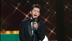 Martín Savi imita a Luis Miguel con 'Por debajo de la mesa' - Tu Cara Me Suena