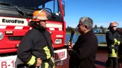 Cadetes de 1ra. Cía. Bomberos Germania de Llanquihue en ejercicio práctico en la costanera