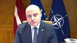 Pour le Premier ministre letton, "Poutine est en train de perdre la guerre"