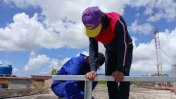 Installation of solar panels at the Holguín television station