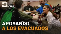 The King and Queen accompany evacuees and call for unity | RTVE News