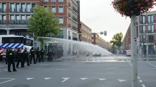 ME zet waterkanon in na Marokkaans straatfeest in Den Haag