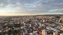New rule requires collective bargaining agreement for businesses to operate on holidays in Patos ...