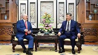 Xi Jinping Meets with the President of Belarus