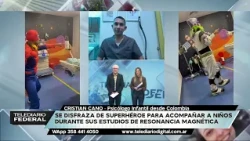 Se disfraza de superhéroe y ayuda a miles de niños a enfrentar sus estudios médicos