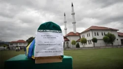 Nakon 33 godine klanjana dženaza za pet žrtava zločina u Prijedoru s elementima genocida!