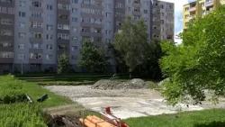 Práce na revitalizácii vnútrobloku na Lipovej