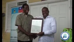 LABORIE HONORS CRICKET PIONEER DESMOND COLLYMORE