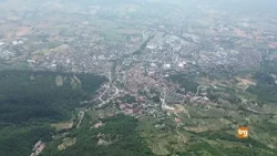 HUNTER FROM GUALDO FALLS TO HIS DEATH