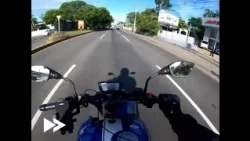 Un video captó el momento en que un furgón se pasó el semáforo en rojo en la Carretera Norte