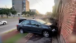 Drunk driver swerves onto sidewalk and hits teenager in Kaliningrad