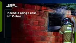 Incêndio atinge casa em Oeiras
